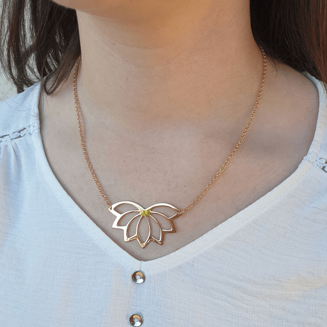 Collier LOTUS