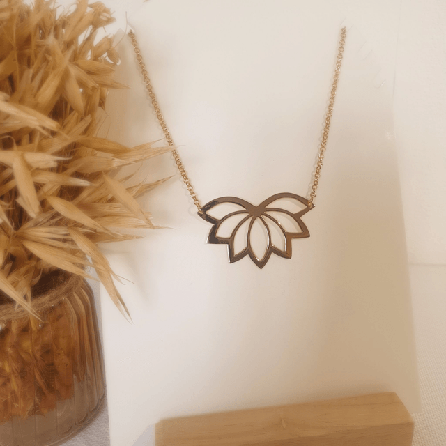 Collier LOTUS