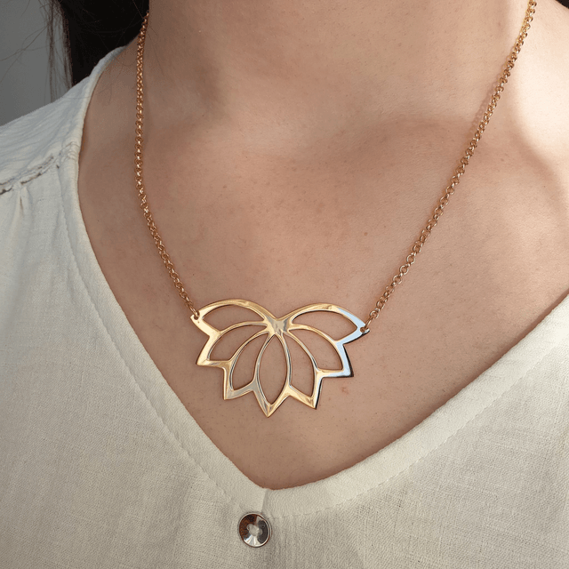 Collier LOTUS